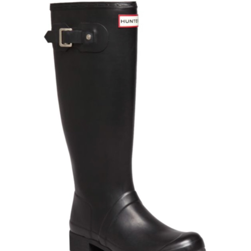 Hunter tour boots plus welly socks
